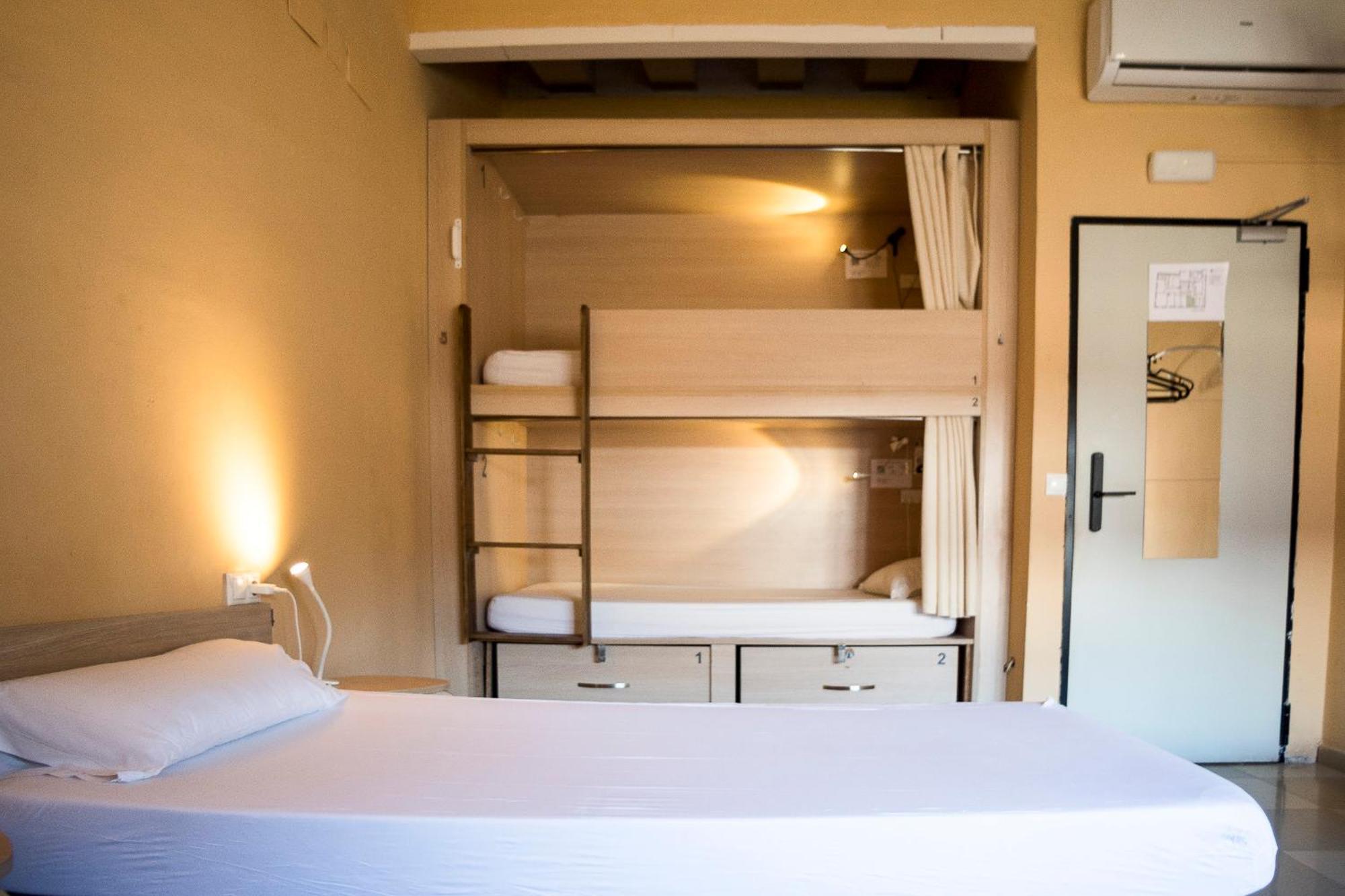 River Hostel Valencia Luaran gambar