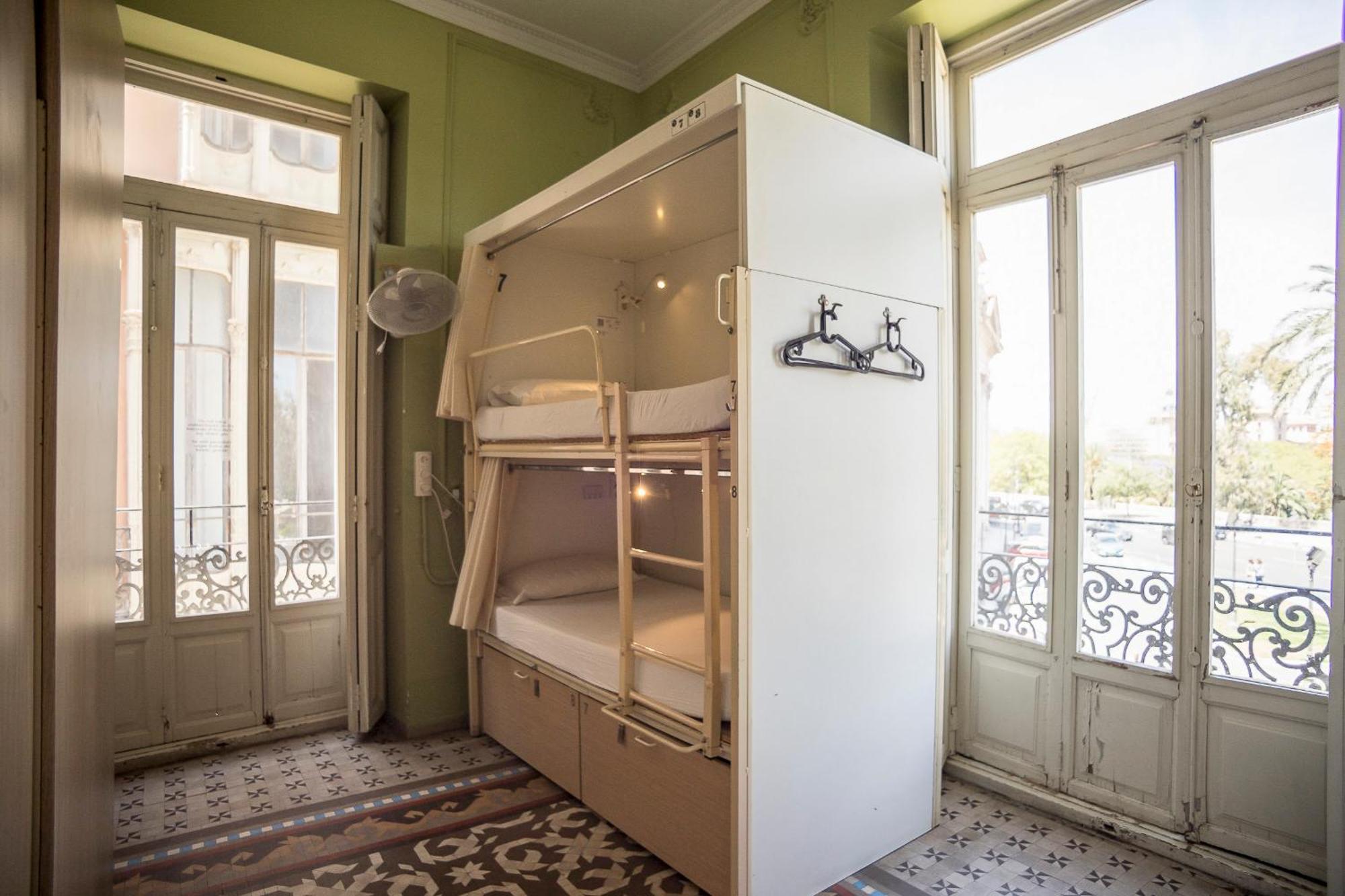River Hostel Valencia Luaran gambar