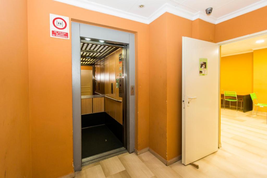 River Hostel Valencia Luaran gambar