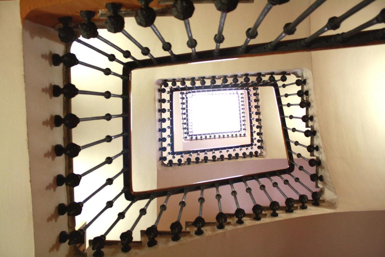River Hostel Valencia Luaran gambar